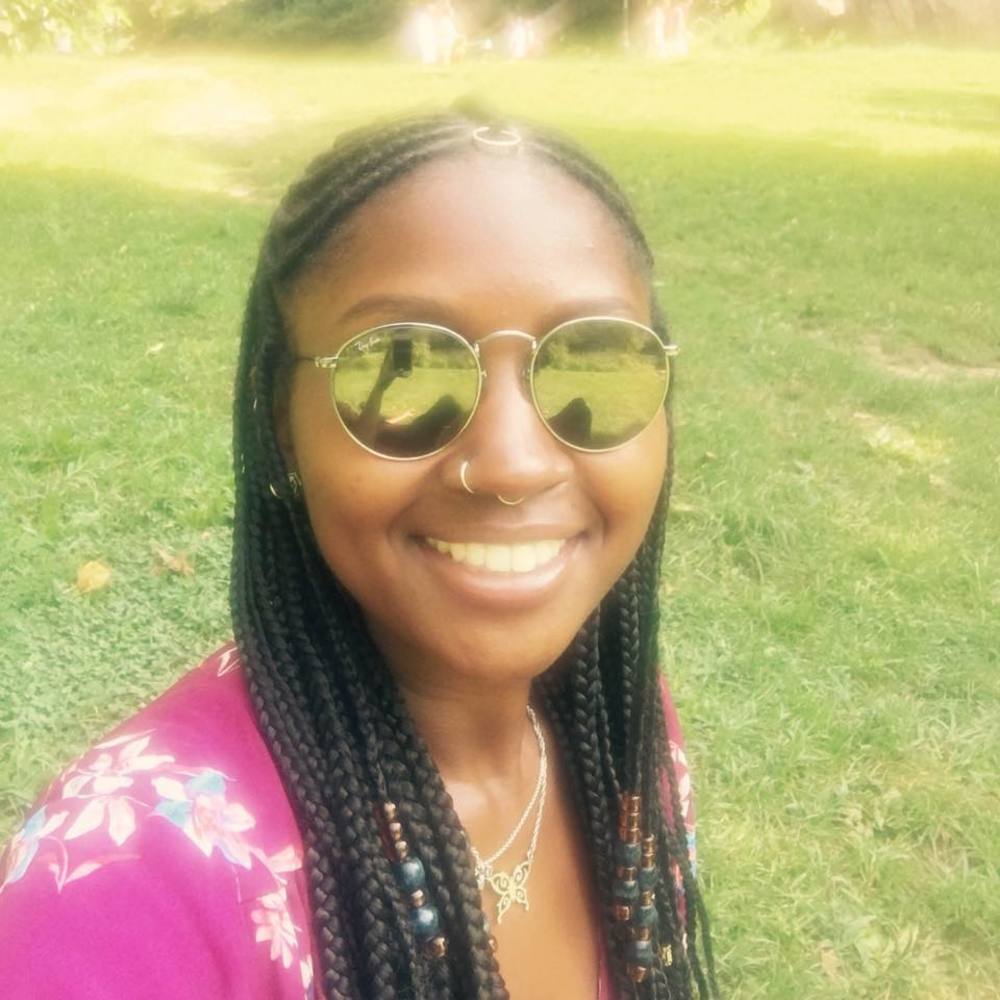 Meet your Posher, Ari